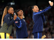 Samsung Gifts Almost 17,000 Athletes Galaxy Z Flip6 Smartphones :Olympics Paris galaxy z flip6 olympics 2024