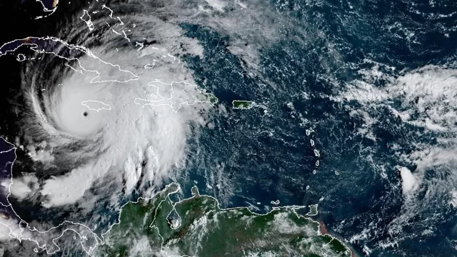 1366x768_cmsv2_3cc1600c-b41a-55d1-a656-a168bc2b757a-9529044 Hurricane Melissa